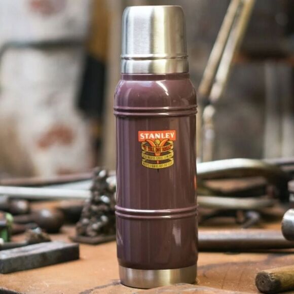 Stanley MilestoneThermal Bottle 1.1 QT.- 1940 Garnet Gloss - Picture 1 of 12